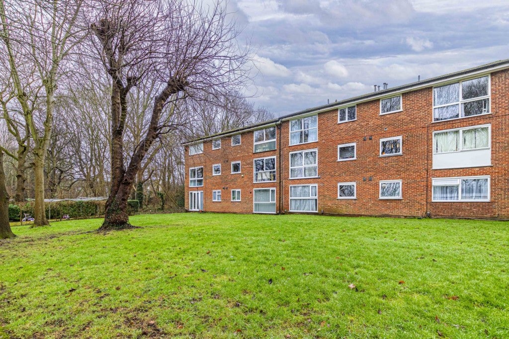 Flat Aston View in Dacorum