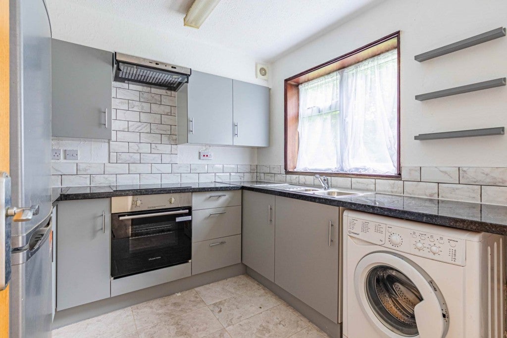 Flat Aston View in Dacorum