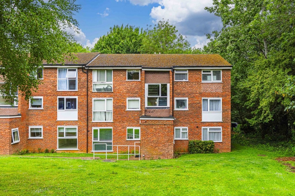 Flat Aston View in Dacorum
