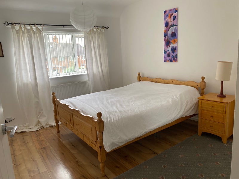 Room Meriden Drive in Metropolitan Borough of Solihull
