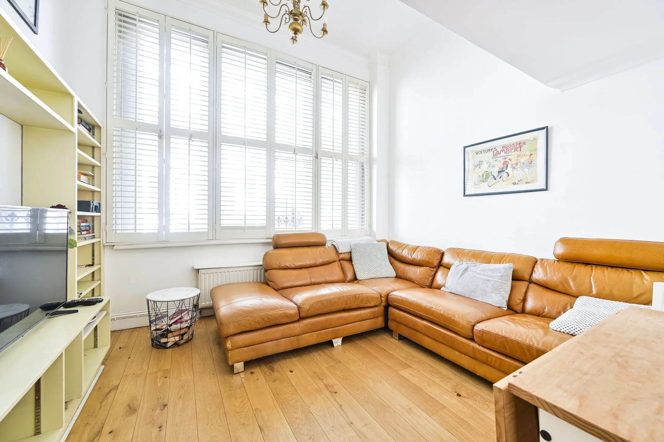Flat Ifield Road in Greater London
