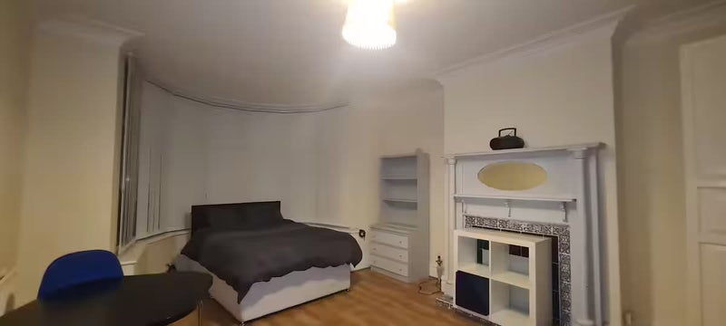 Room West Road in Newcastle upon Tyne