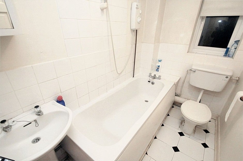 Flat Hammet Close in Greater London