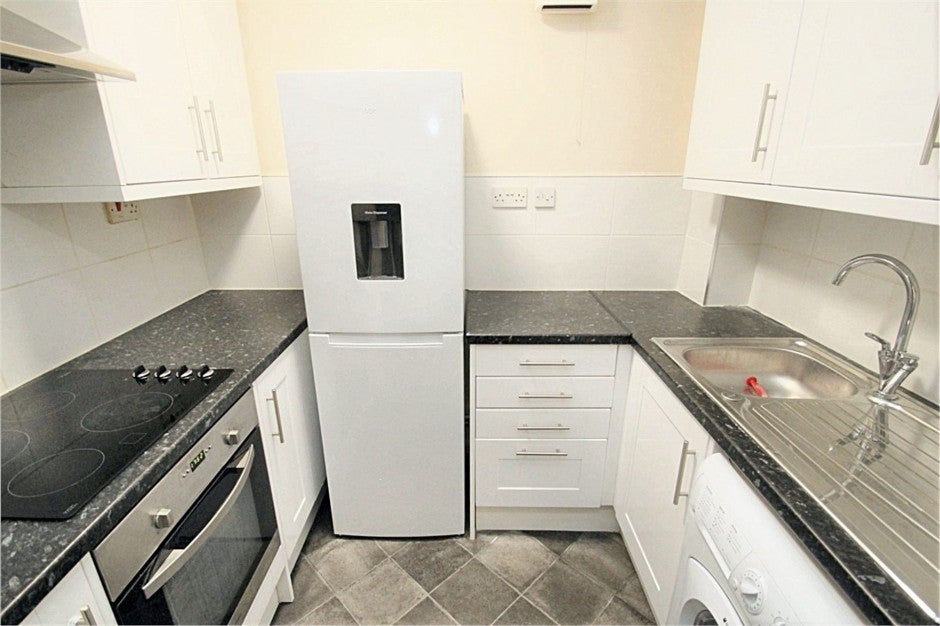 Flat Hammet Close in Greater London