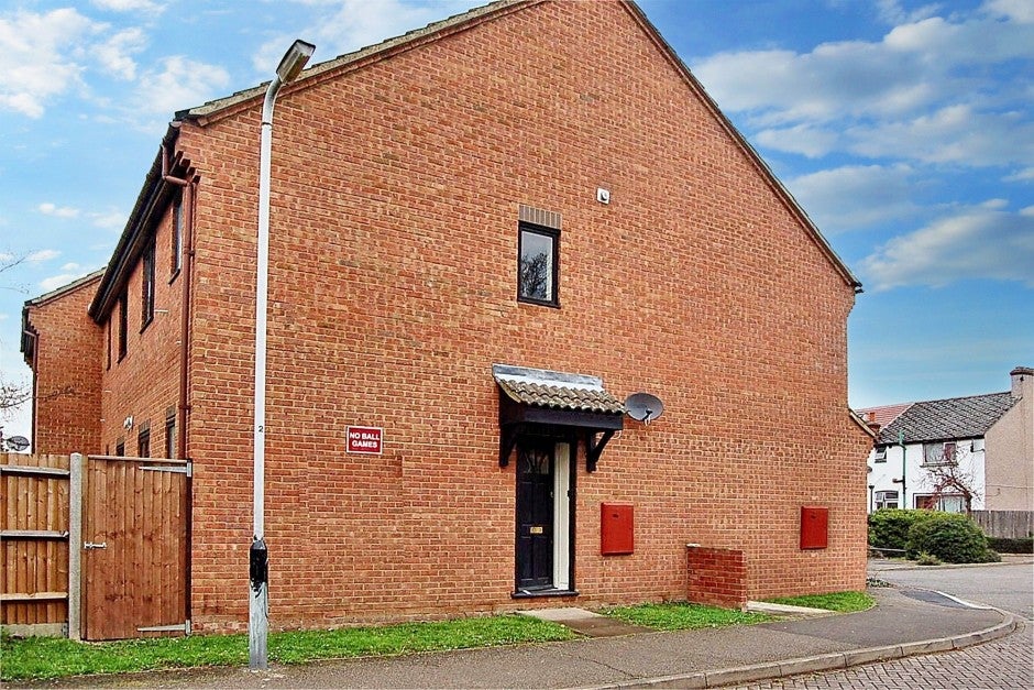 Flat Hammet Close in Greater London