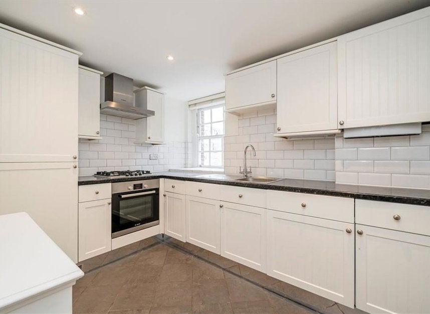 Flat Seymour Place in City of Westminster
