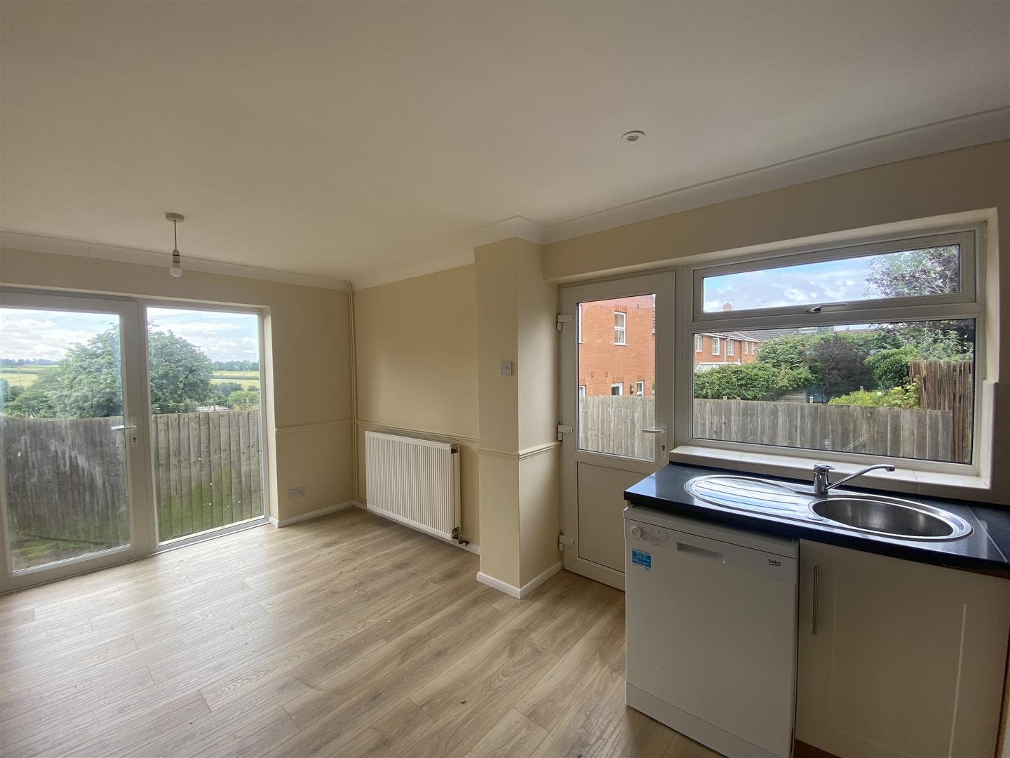 House Dando Close in Wellingborough