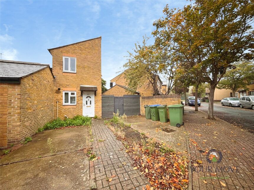 House Goldfinch Road in Greater London
