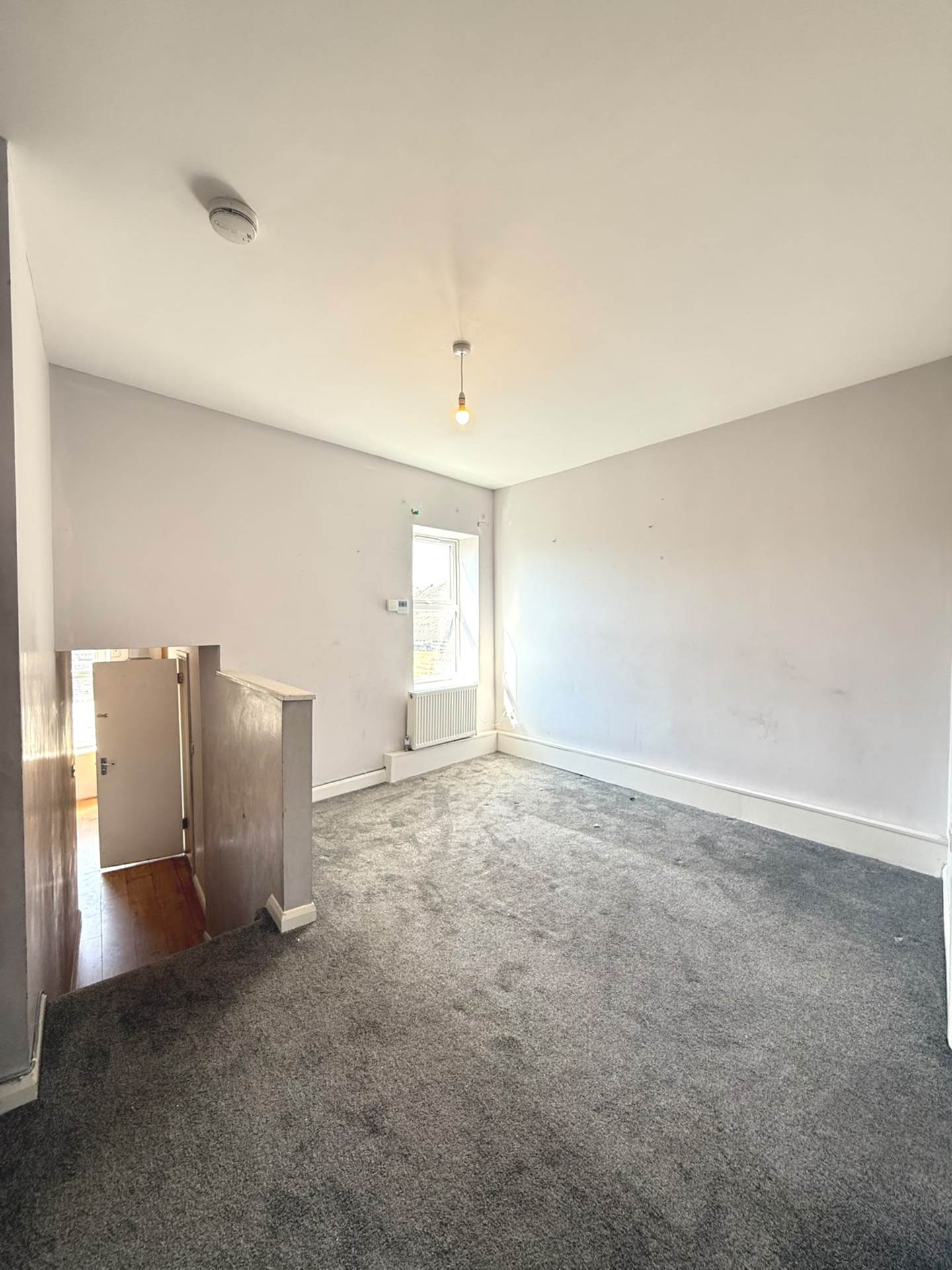 Flat Norwood Road in Greater London