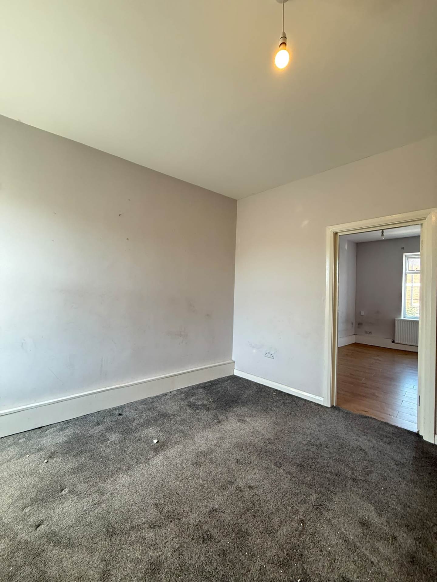 Flat Norwood Road in Greater London