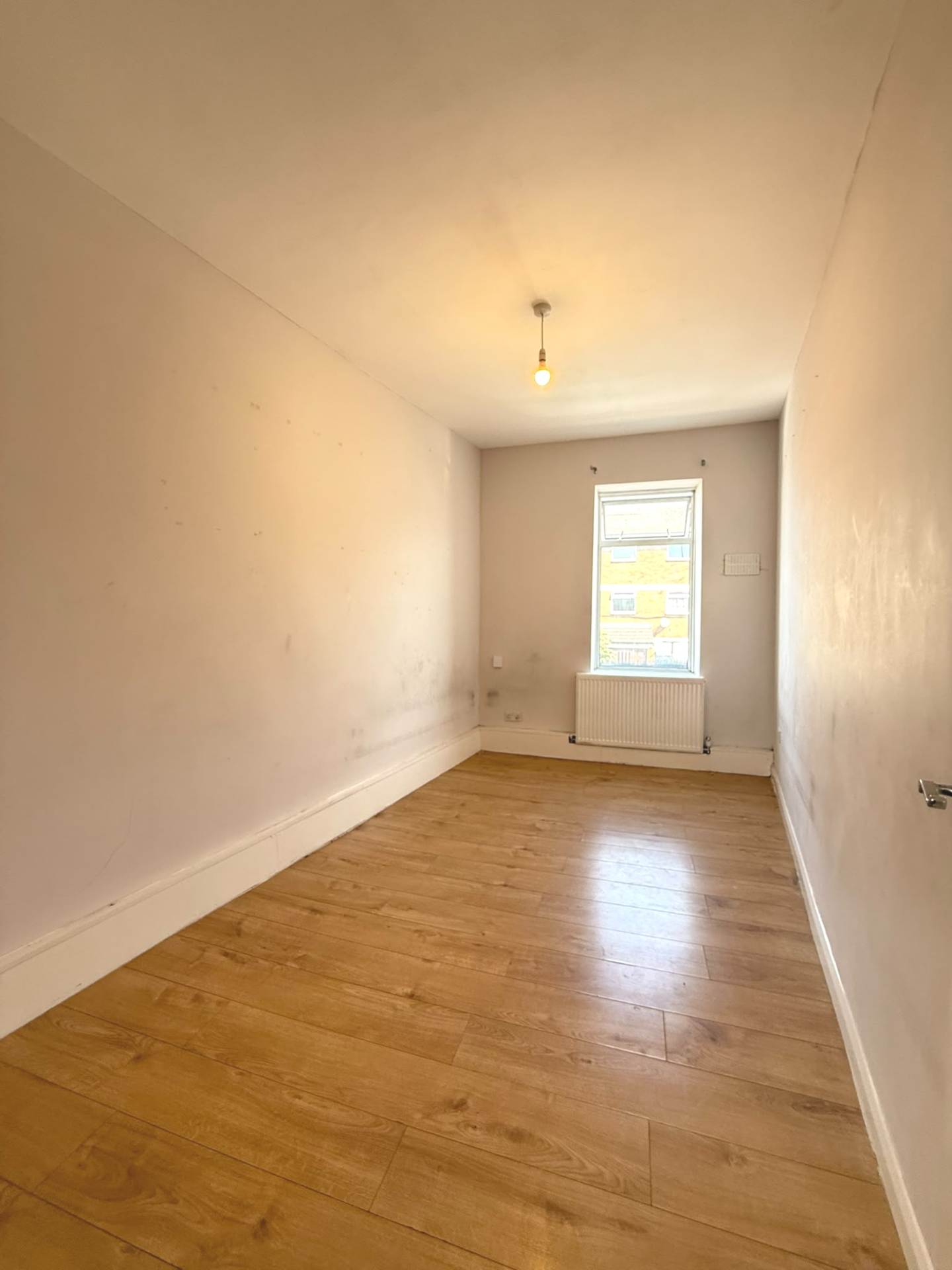 Flat Norwood Road in Greater London