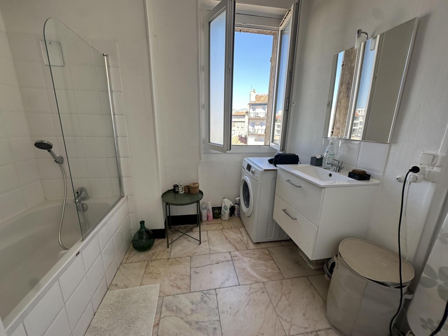Flat Place Castellane in Marseille
