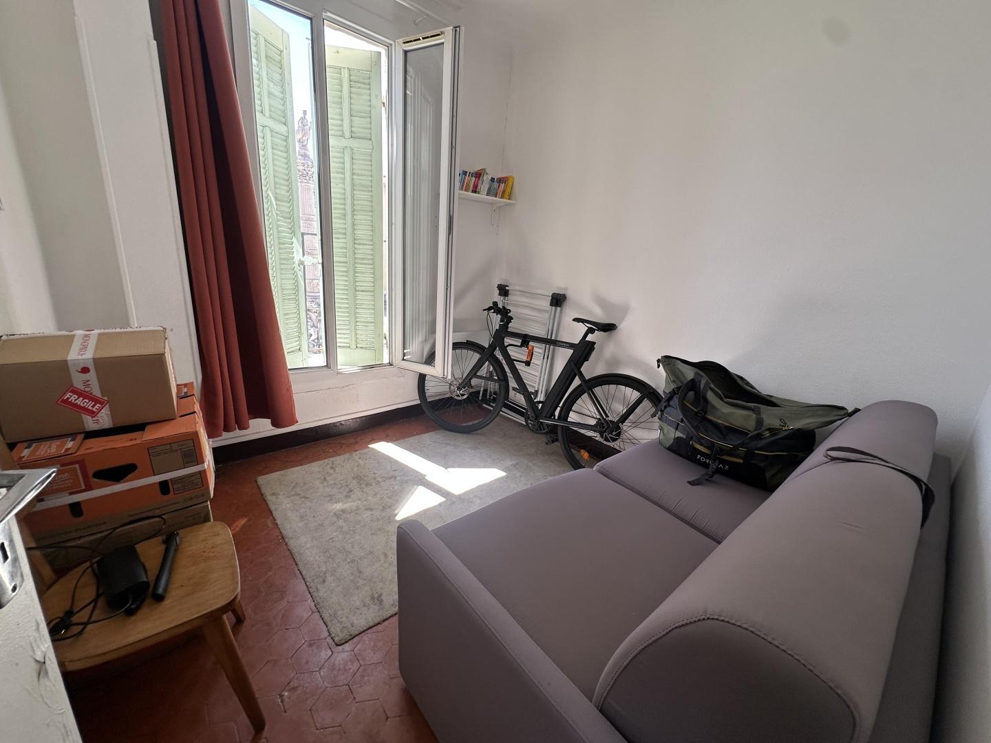 Flat Place Castellane in Marseille