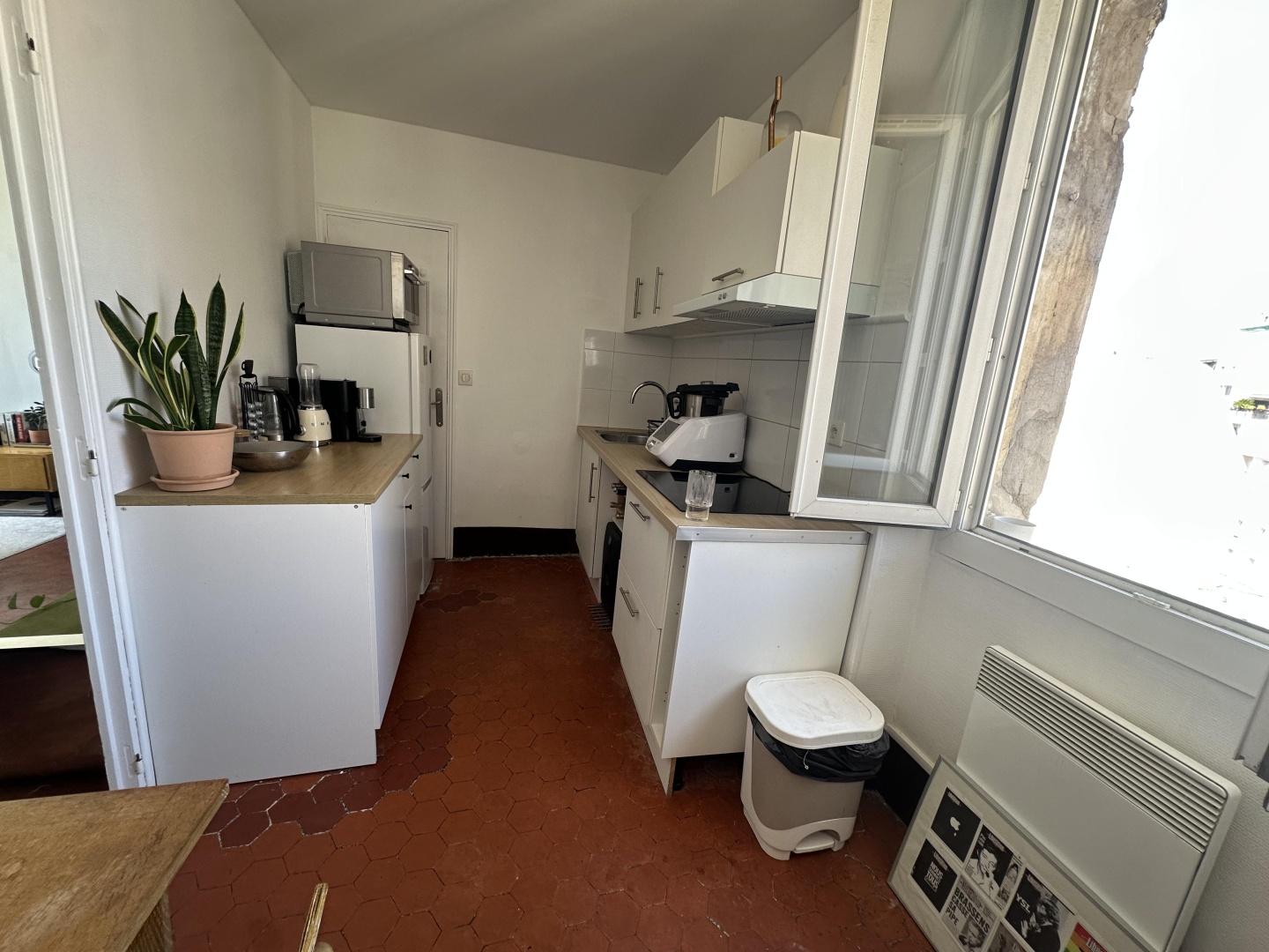 Flat Place Castellane in Marseille