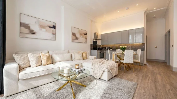 Flat Elsham Road in Greater London
