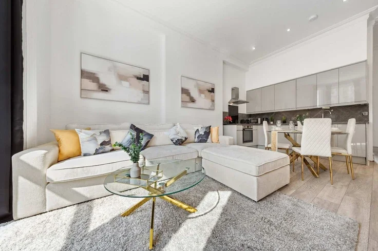 Flat Elsham Road in Greater London