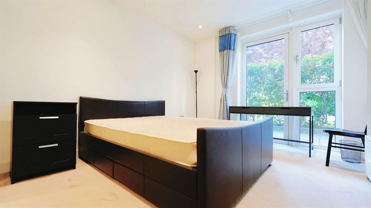 Flat Wandsworth Road in Greater London