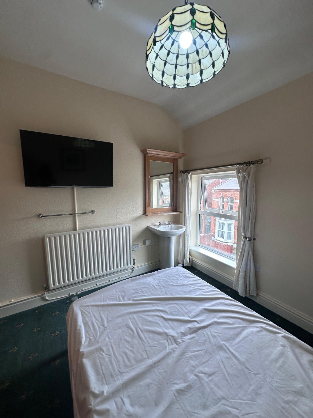 Room Charnwood Street in Derby