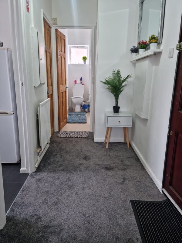 Room Seagrave Close in Greater London