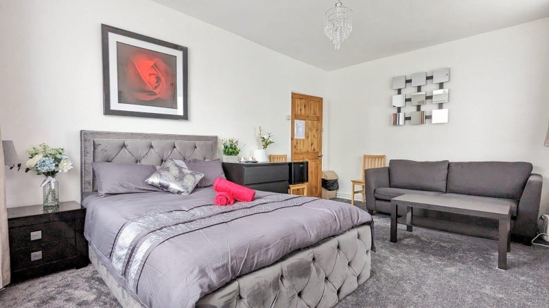 Room Seagrave Close in Greater London