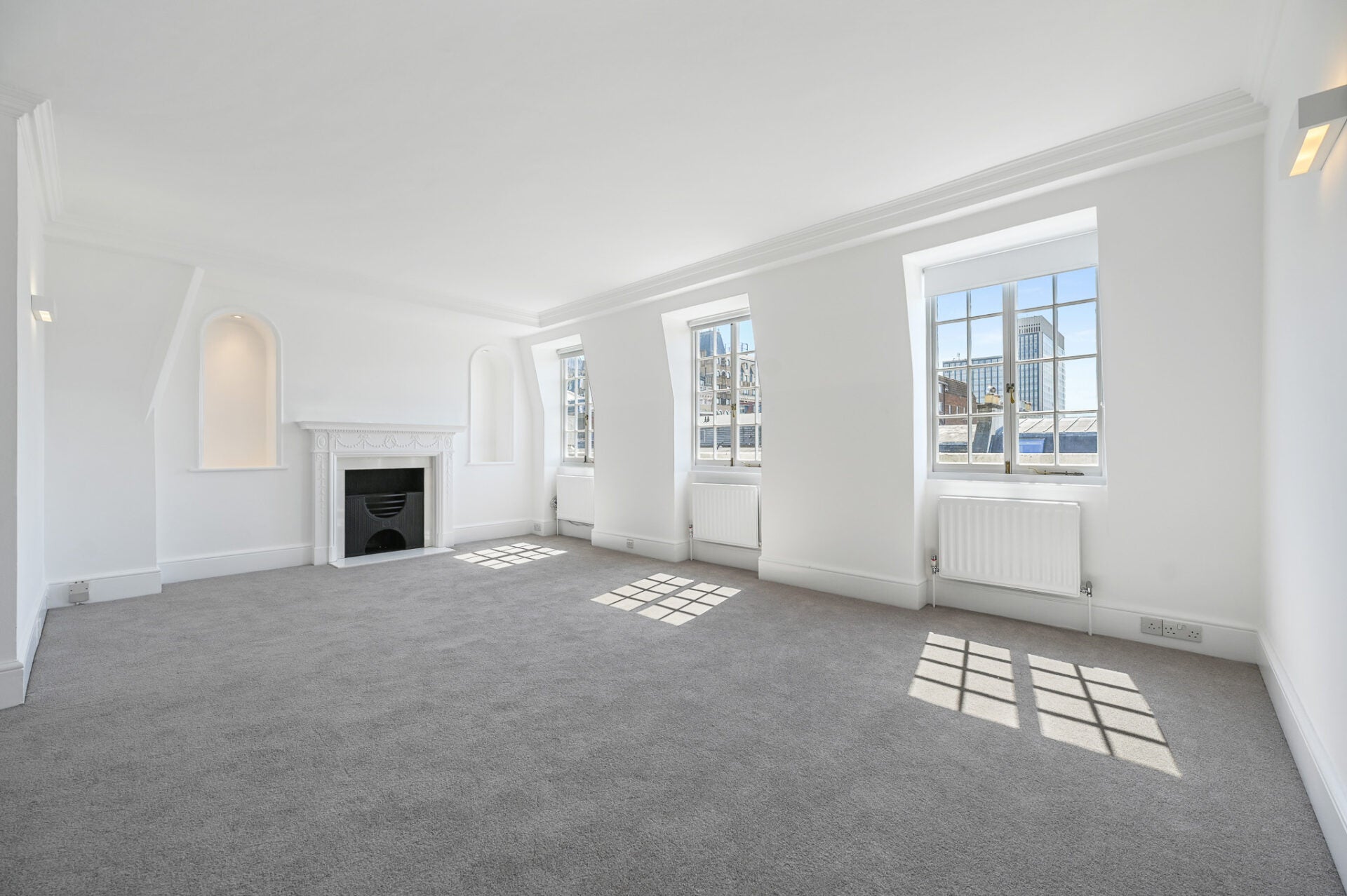 Flat Mansfield Street in City of Westminster
