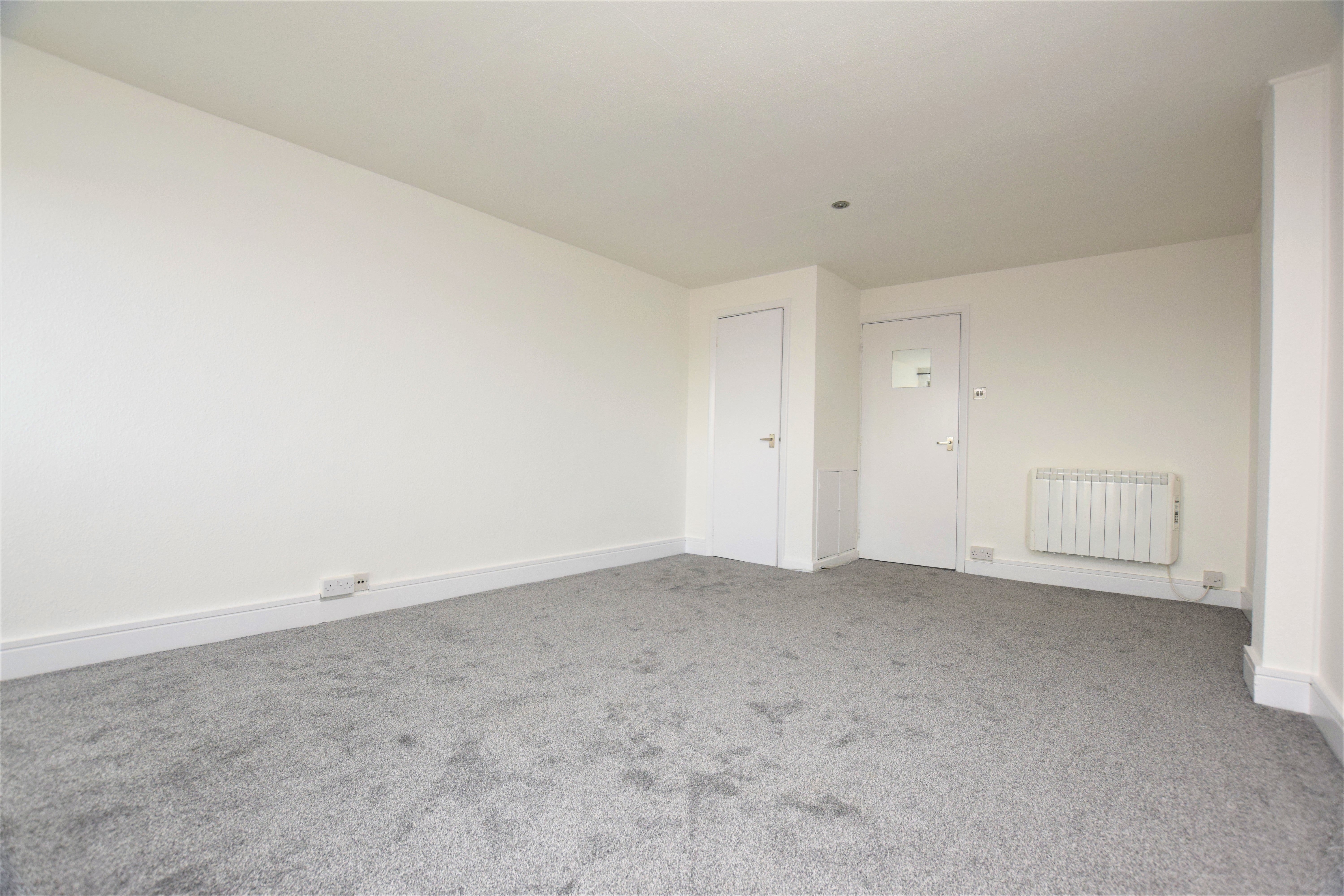 Flat Gladstone Court in Chelmsford