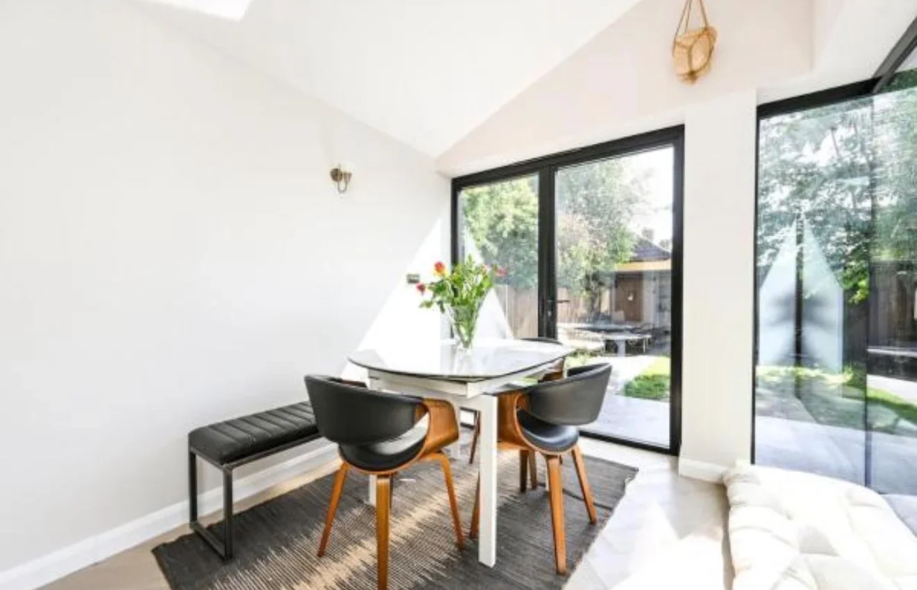 House Cheyne Hill in Greater London