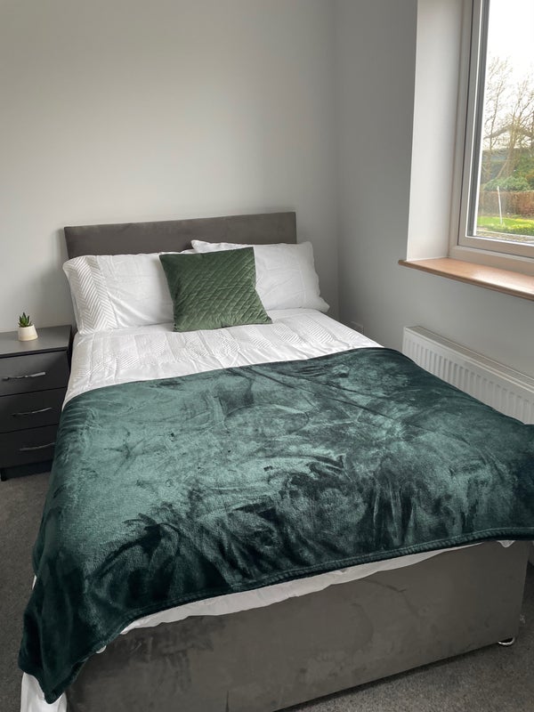 Room Burford Road in Nottingham