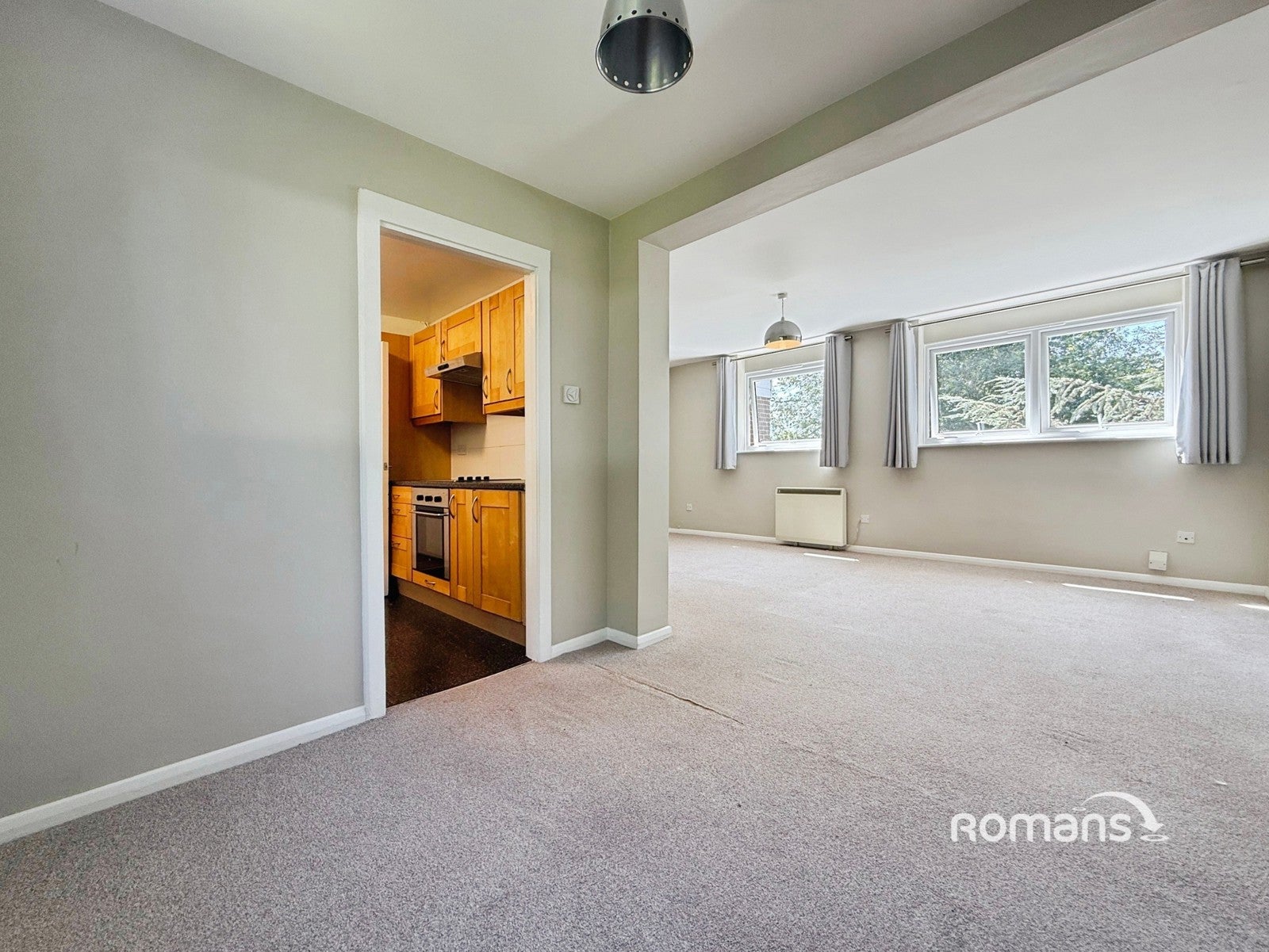 Flat Southlake Crescent in Woodley