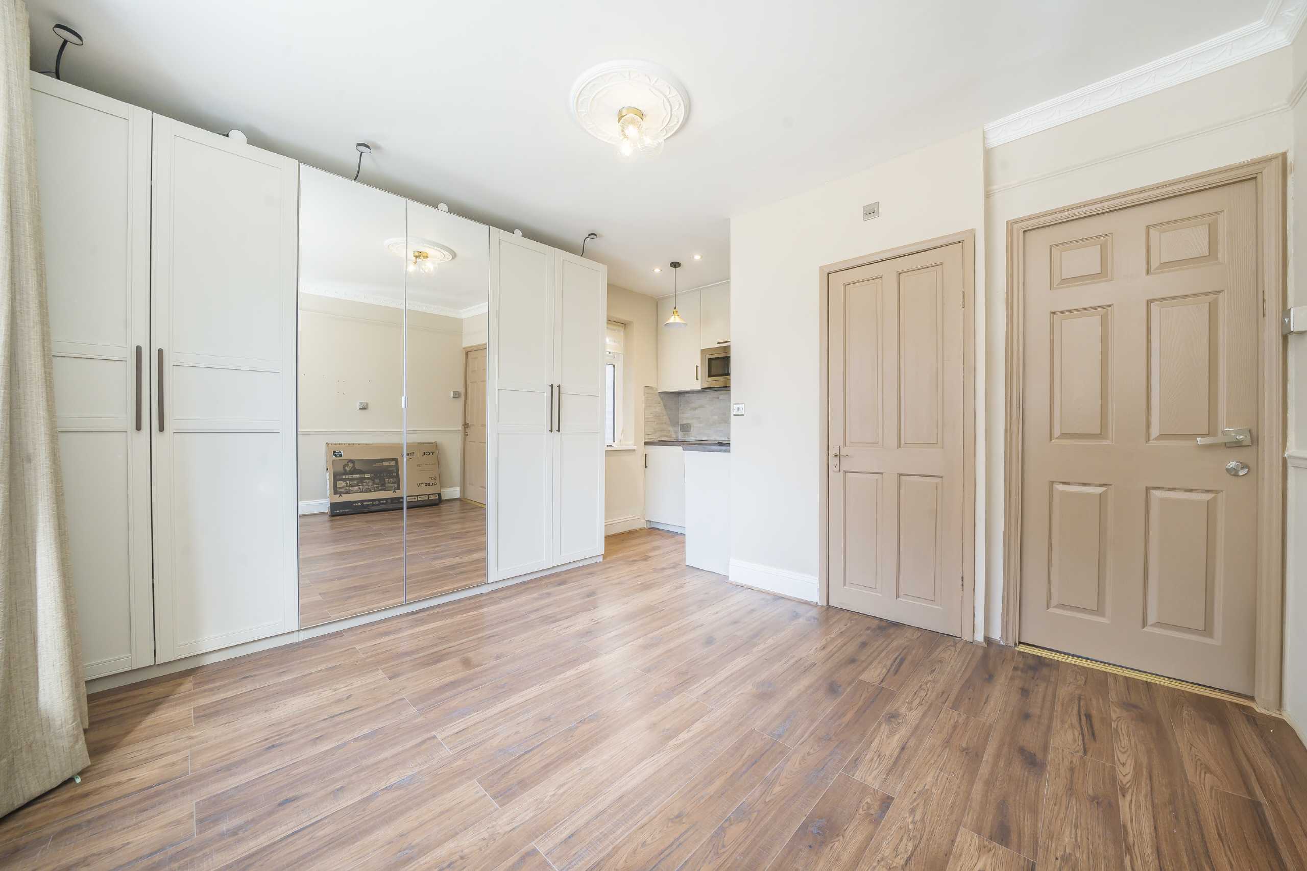 House Cherry Crescent in Greater London
