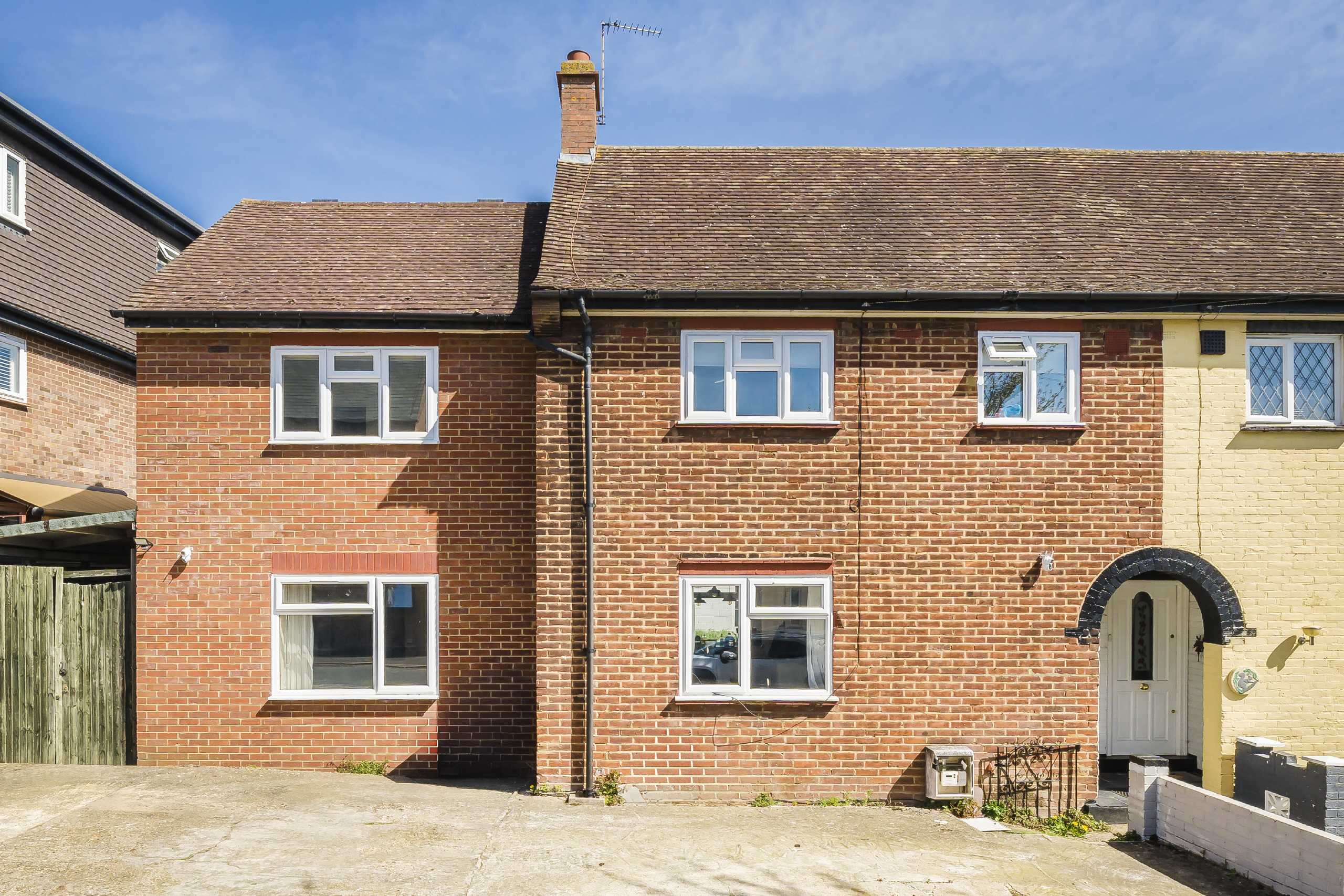 House Cherry Crescent in Greater London