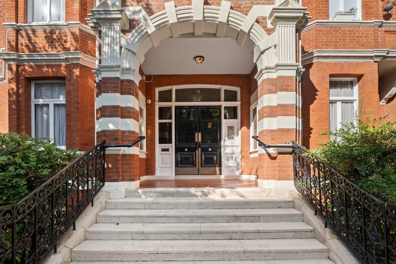 Flat St Mary's Terrace in City of Westminster