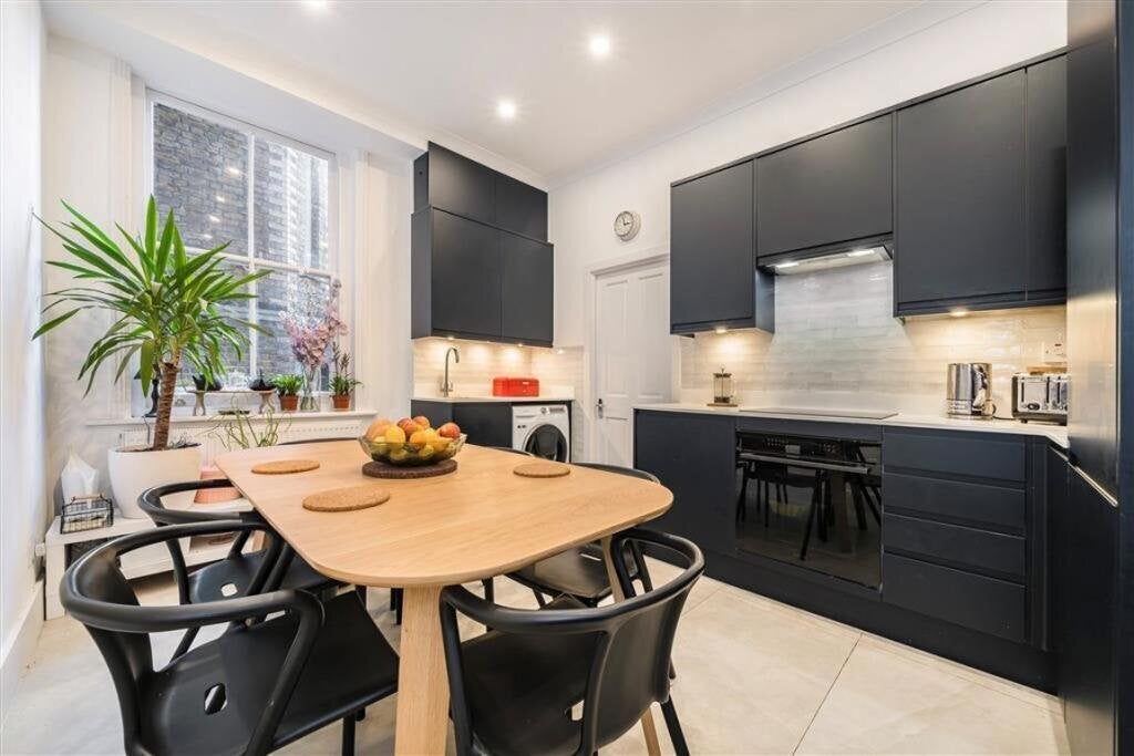 Flat St Mary's Terrace in City of Westminster