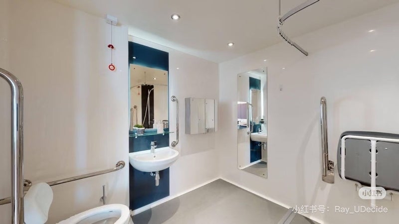 Room Lett Road in Greater London