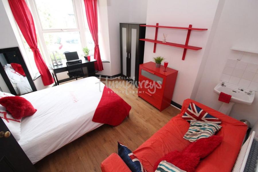 Flat Cobden Terrace in Sheffield