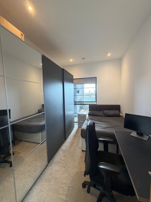 Room Mortgramit Square in Greater London