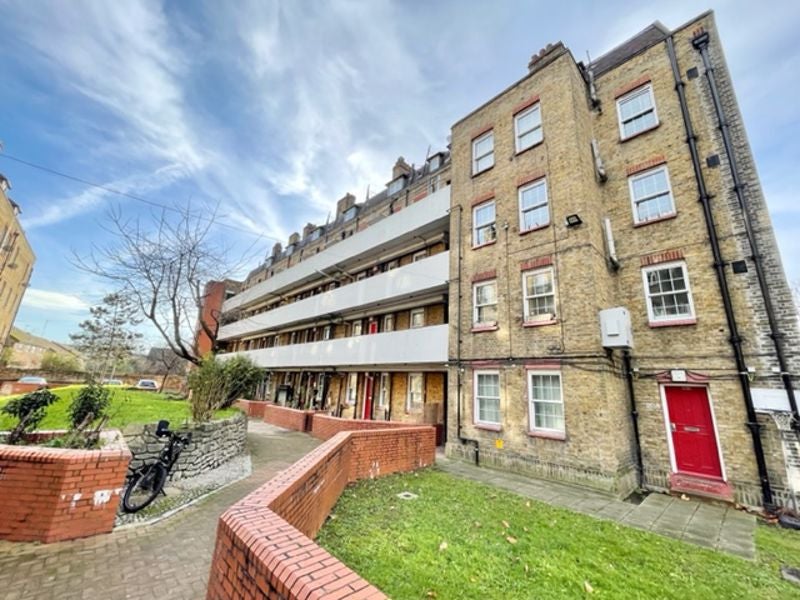 Flat Doddington Grove in Greater London