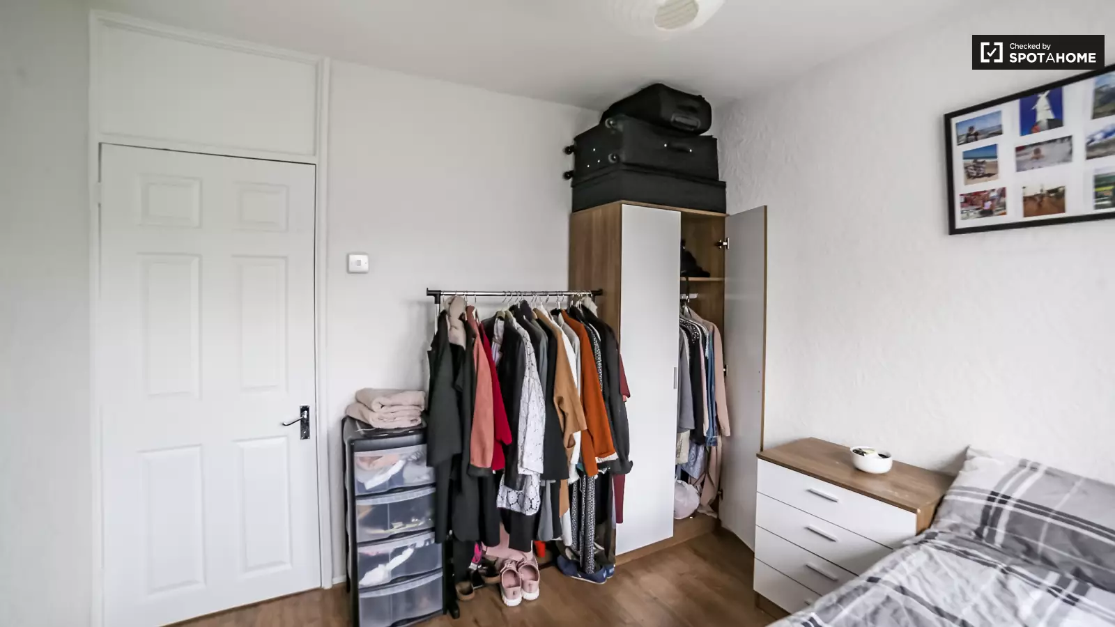Flat Devons Road in Greater London