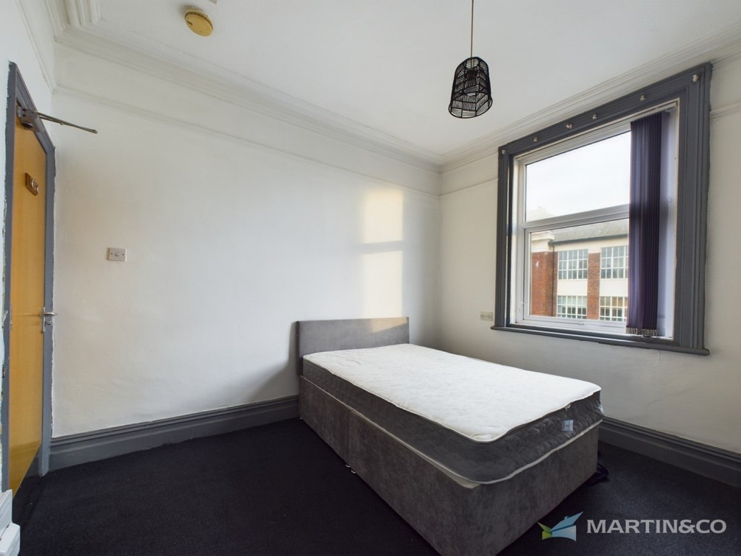 Room Palatine Road in Blackpool