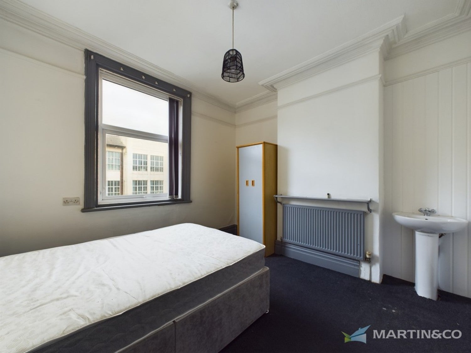 Room Palatine Road in Blackpool