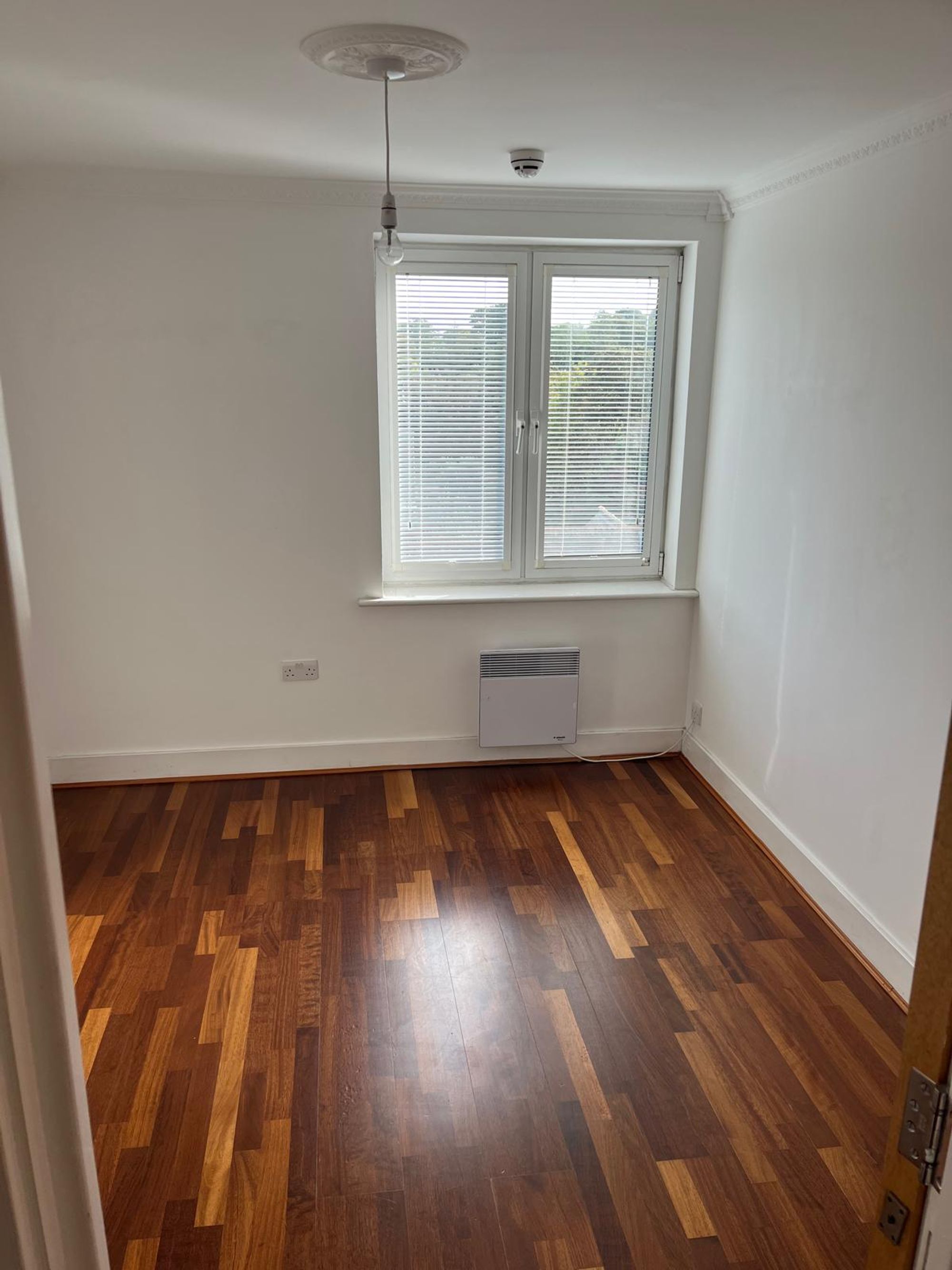 Flat Park Lane in Greater London