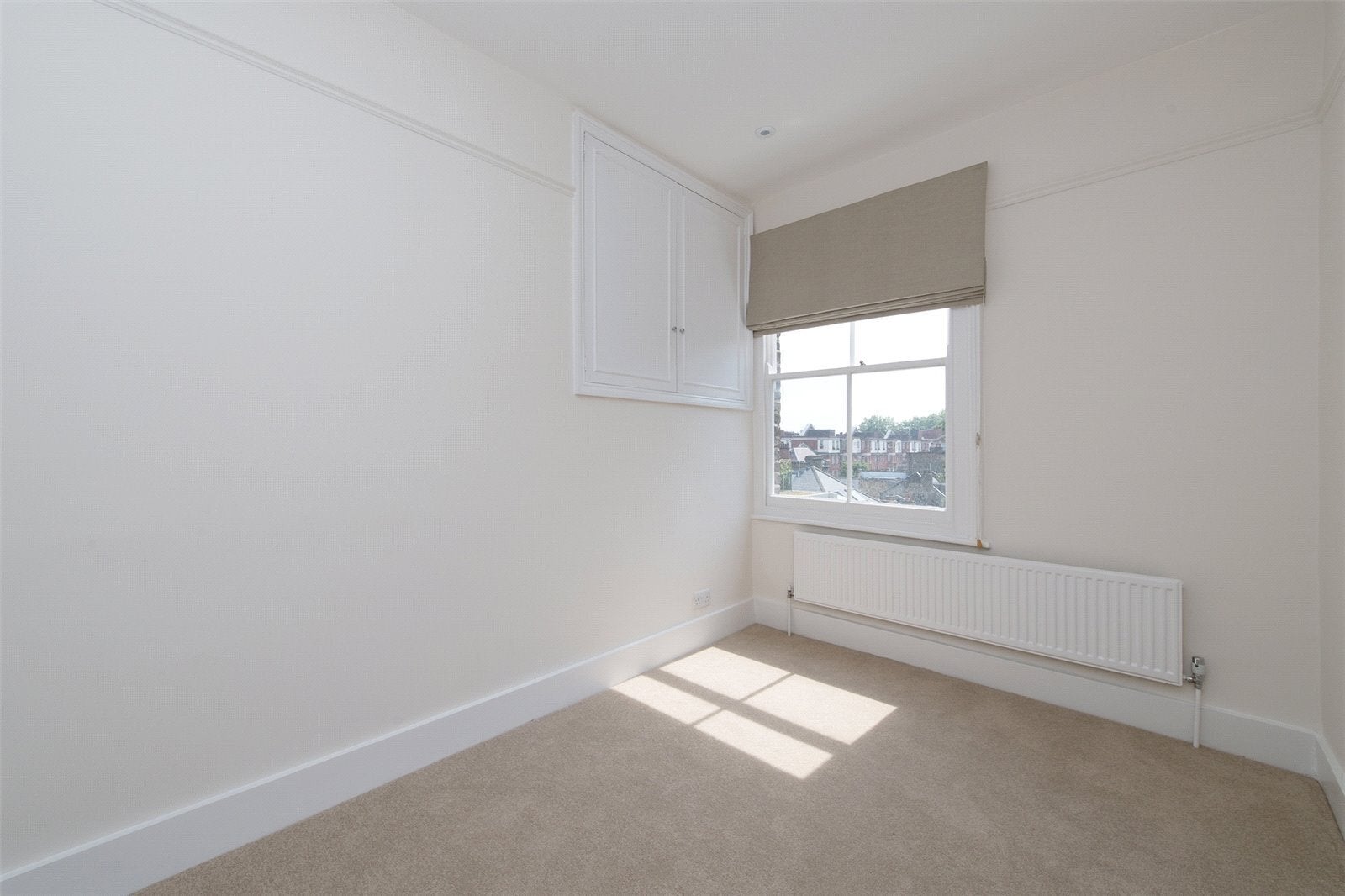 Flat Sydney Street in Greater London