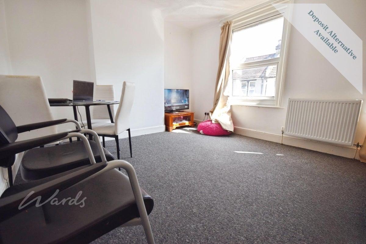 Flat Balmoral Road in Gillingham