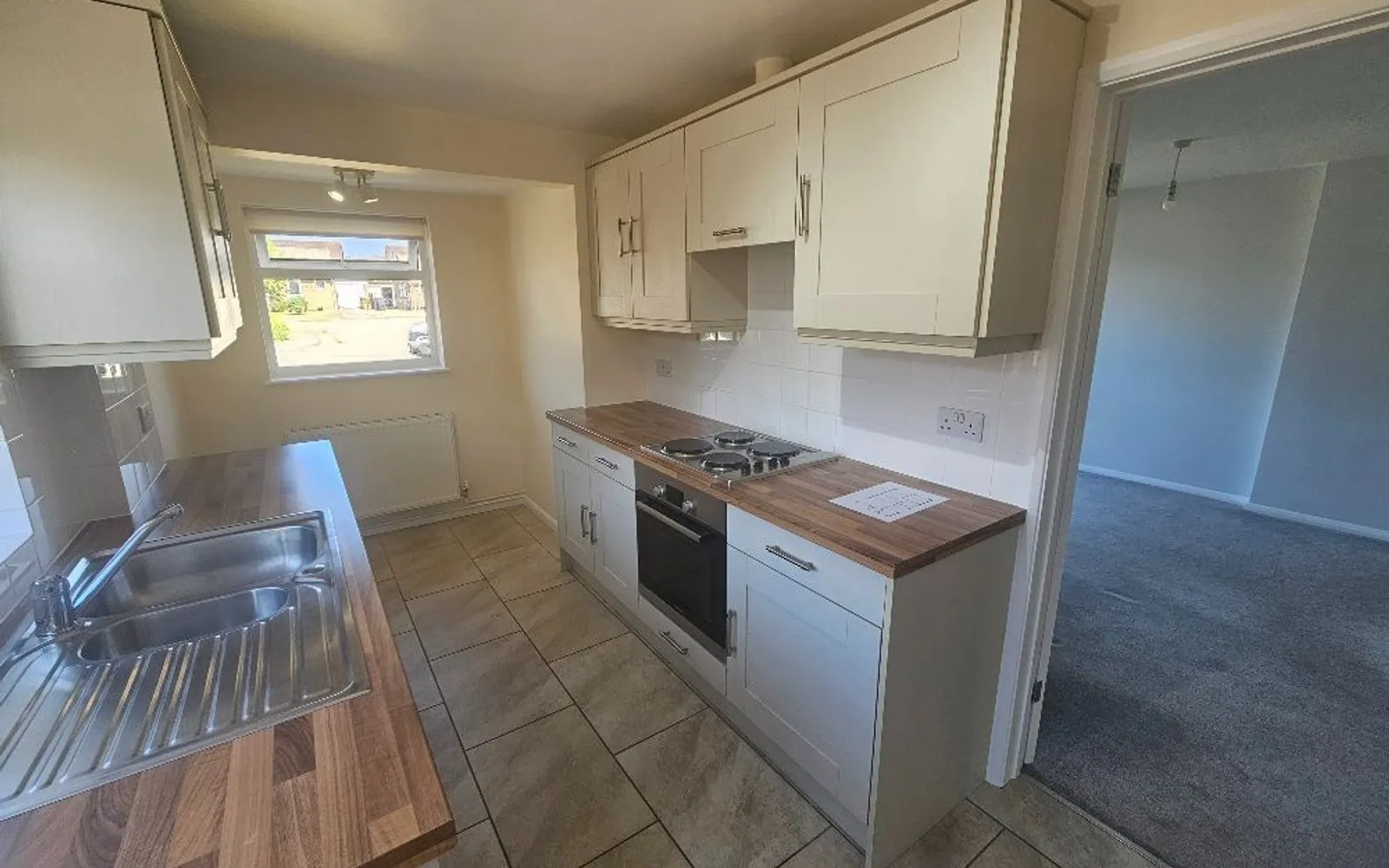 House Windsor Close in King's Sutton