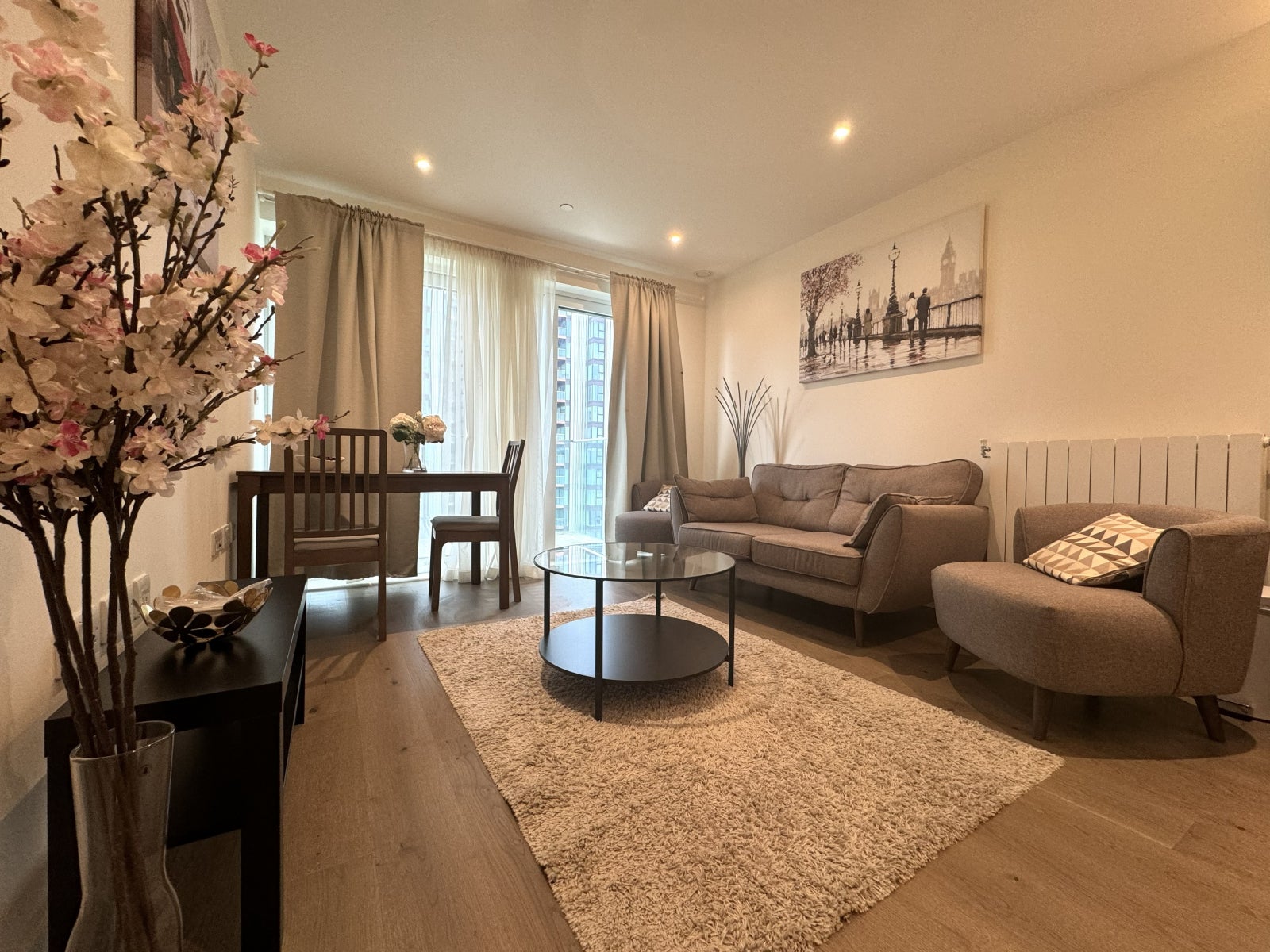 Flat Duke of Wellington Avenue in Greater London