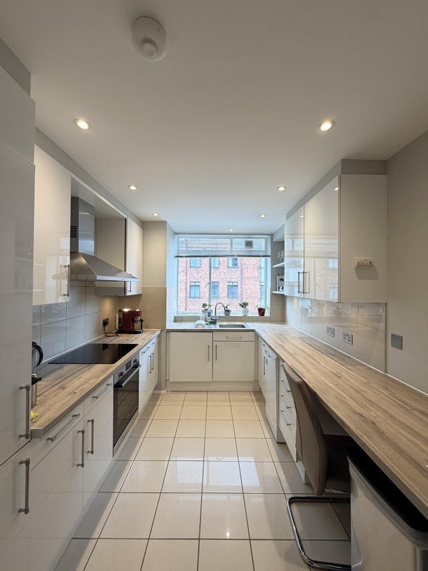 Room Upper Berkeley Street in City of Westminster