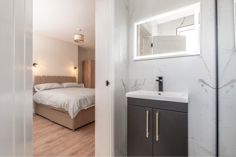 Room St John's Avenue in Liverpool