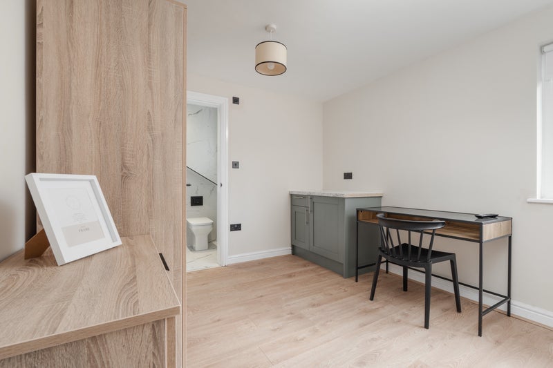Room St John's Avenue in Liverpool