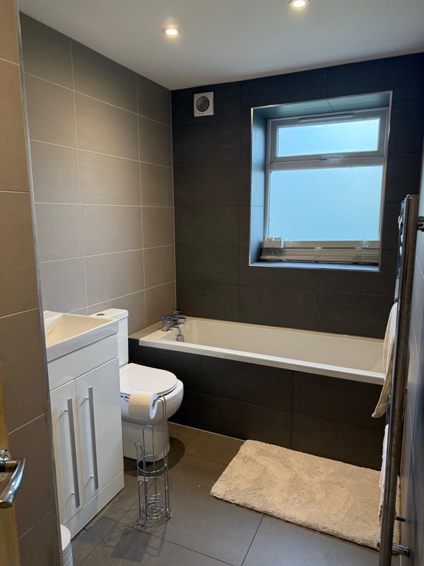 Room Brighton Road in Greater London