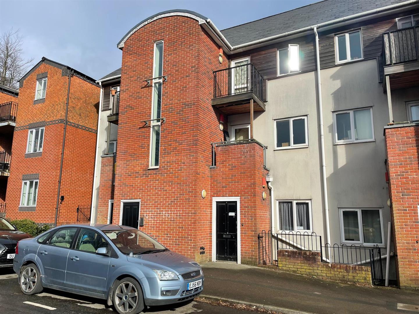 Flat Salisbury Street in Staffordshire Moorlands